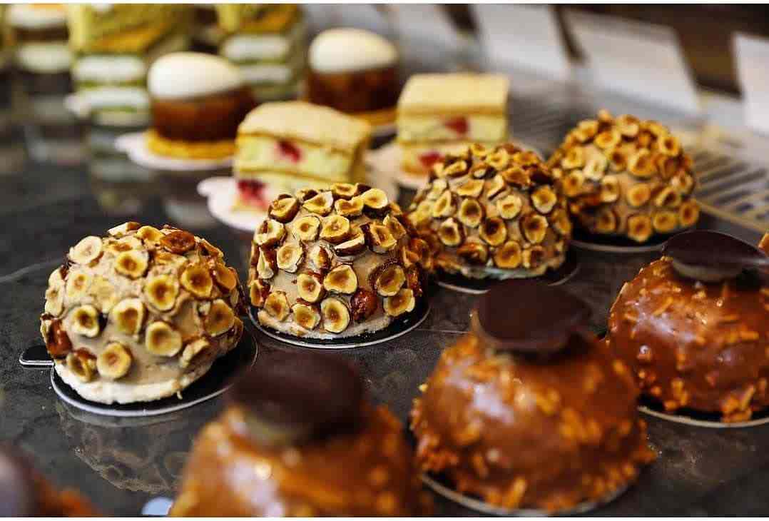 باغ تالار عمارت مجلل سام